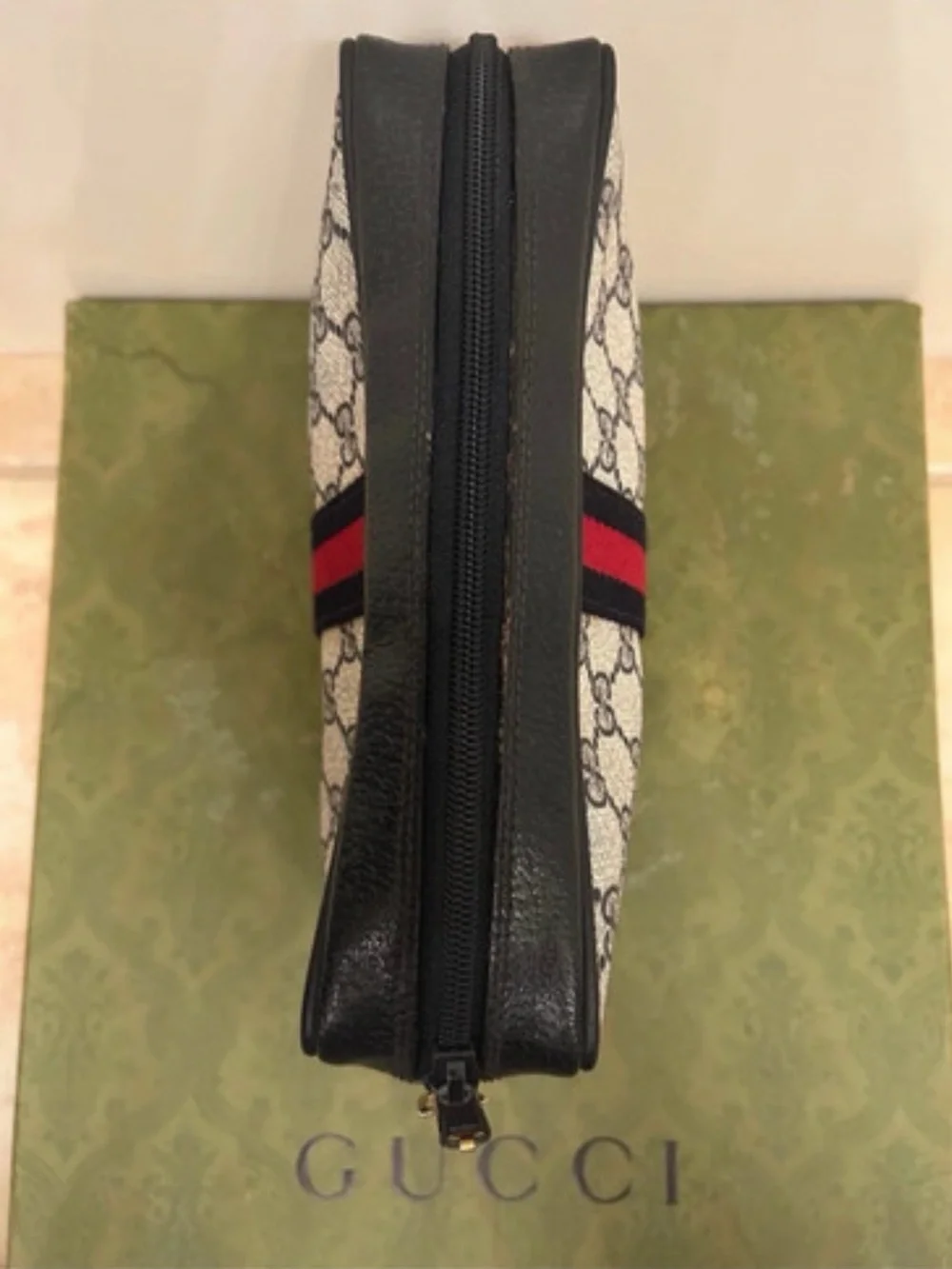 Gucci Beige GG Supreme Crossbody with Navy/Red Web Stripe - Picture 4 of 9